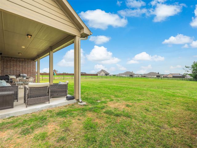 544 Majors Road, Van Alstyne, TX 75495