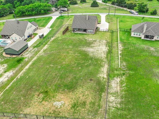 544 Majors Road, Van Alstyne, TX 75495