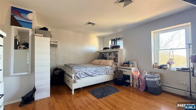 200 Larch Avenue, Teaneck, NJ 07666