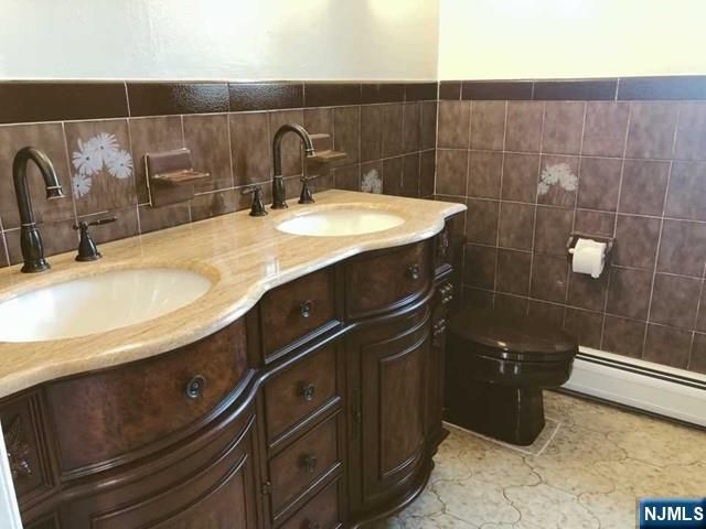 200 Larch Avenue, Teaneck, NJ 07666