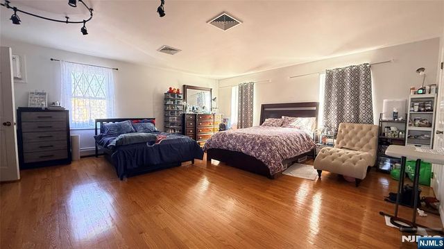 200 Larch Avenue, Teaneck, NJ 07666