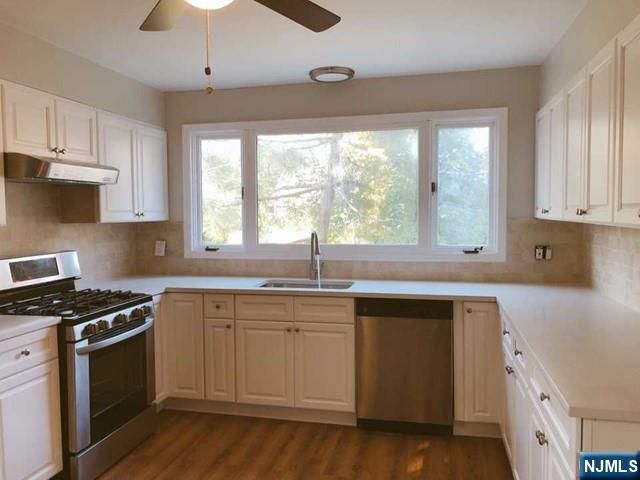 200 Larch Avenue, Teaneck, NJ 07666