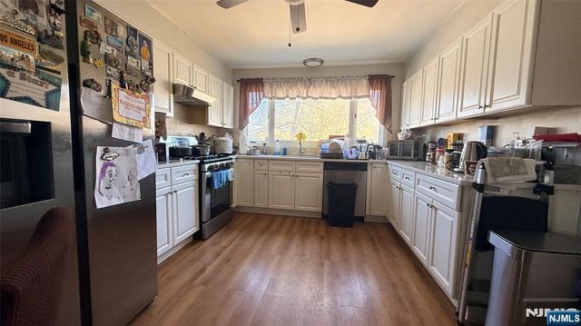 200 Larch Avenue, Teaneck, NJ 07666