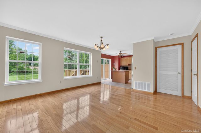 16 Woodfield Drive, Washingtonville, NY 10992