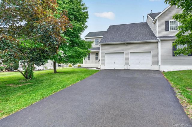16 Woodfield Drive, Washingtonville, NY 10992