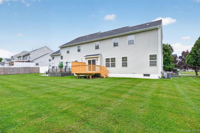 16 Woodfield Drive, Washingtonville, NY 10992