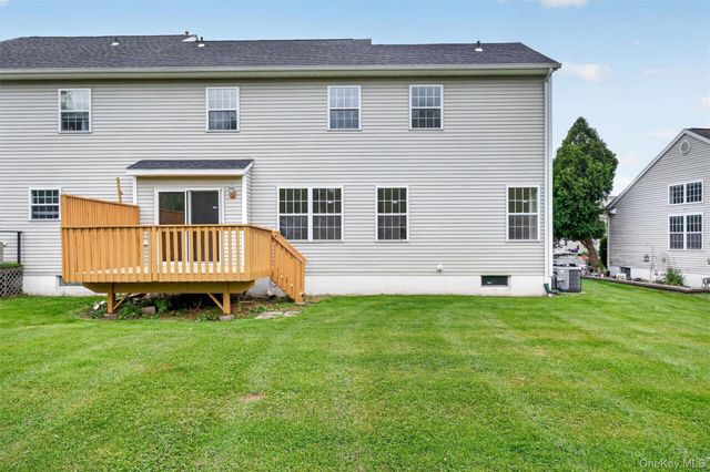 16 Woodfield Drive, Washingtonville, NY 10992