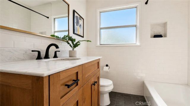 4191 E De Ora Way, Long Beach, CA 90815