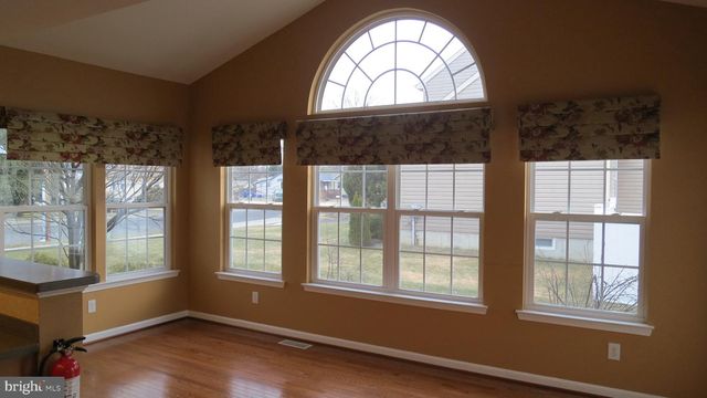 3 LARDNER RD, Burlington, NJ 08016
