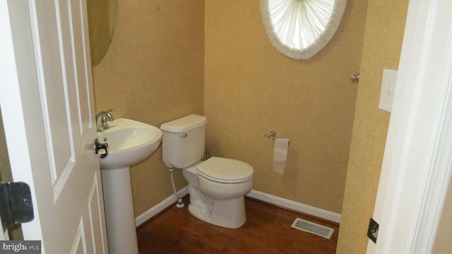 3 LARDNER RD, Burlington, NJ 08016