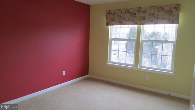 3 LARDNER RD, Burlington, NJ 08016