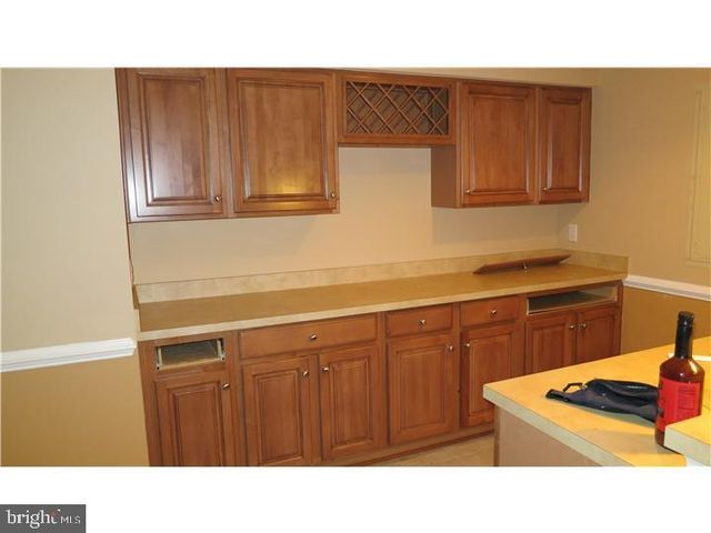 3 LARDNER RD, Burlington, NJ 08016