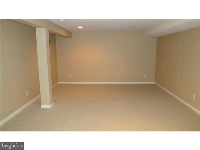 3 LARDNER RD, Burlington, NJ 08016
