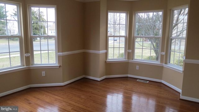 3 LARDNER RD, Burlington, NJ 08016