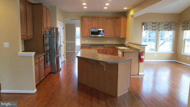 3 LARDNER RD, Burlington, NJ 08016