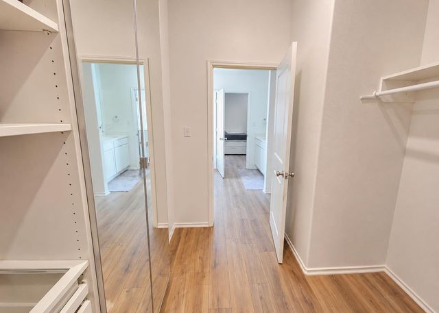 208 Wolf Springs RD, Georgetown, TX 78628