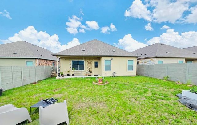 208 Wolf Springs RD, Georgetown, TX 78628