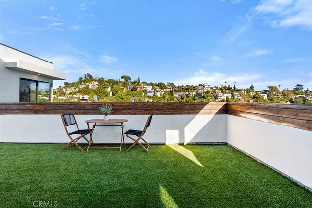 1734 Redesdale Avenue, Los Angeles, CA 90026