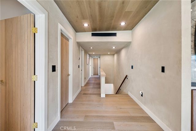 1734 Redesdale Avenue, Los Angeles, CA 90026