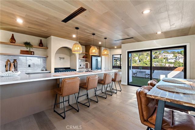 1734 Redesdale Avenue, Los Angeles, CA 90026