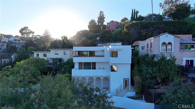 1734 Redesdale Avenue, Los Angeles, CA 90026