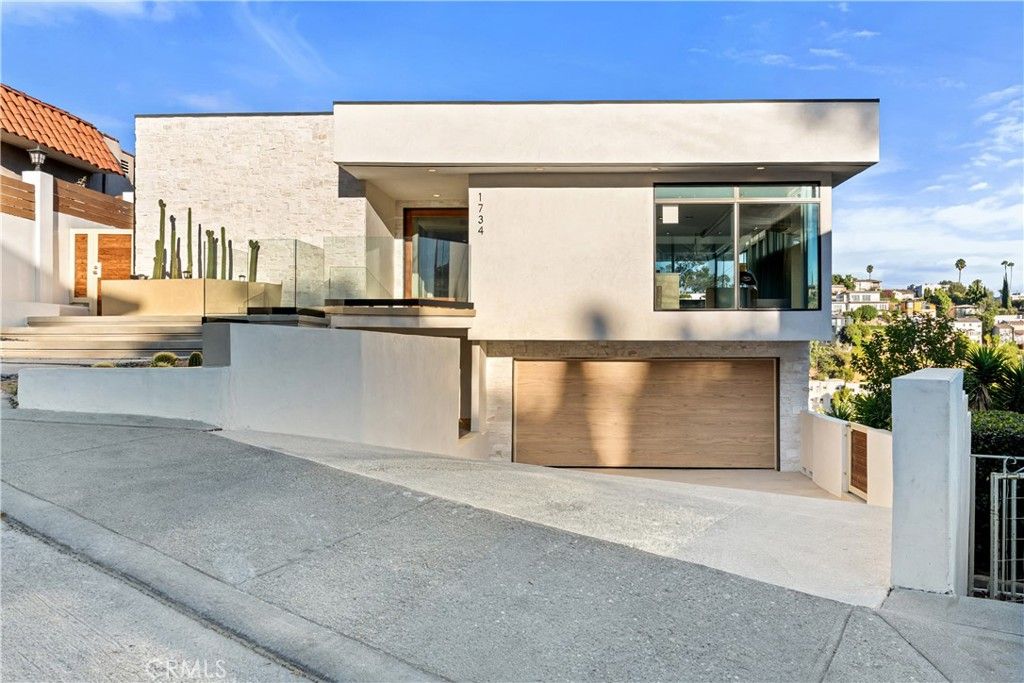 1734 Redesdale Avenue, Los Angeles, CA 90026