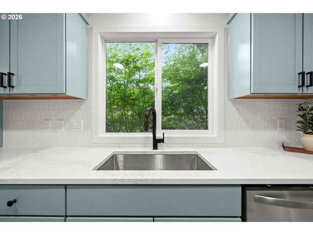 9451 Sw HUME Ct, Tualatin, OR 97062