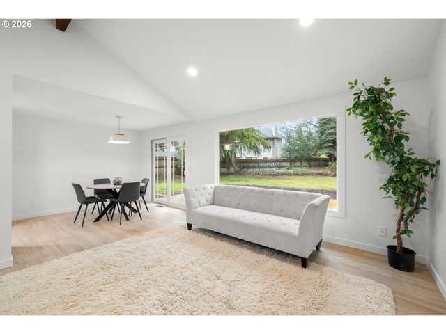 9451 Sw HUME Ct, Tualatin, OR 97062