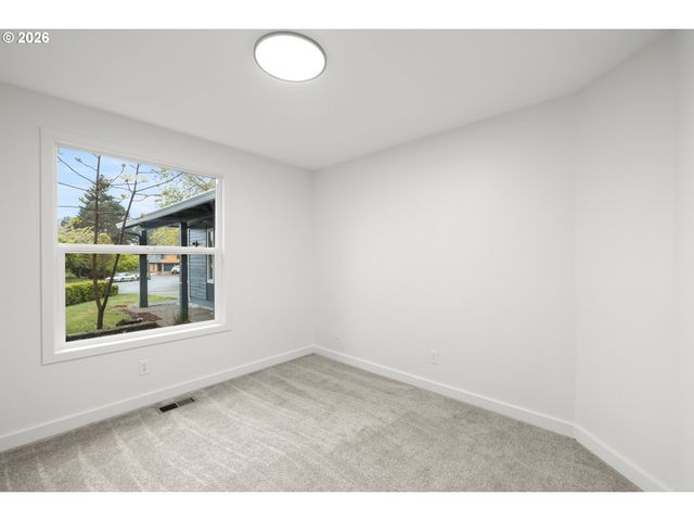 9451 Sw HUME Ct, Tualatin, OR 97062