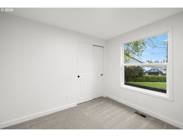 9451 Sw HUME Ct, Tualatin, OR 97062