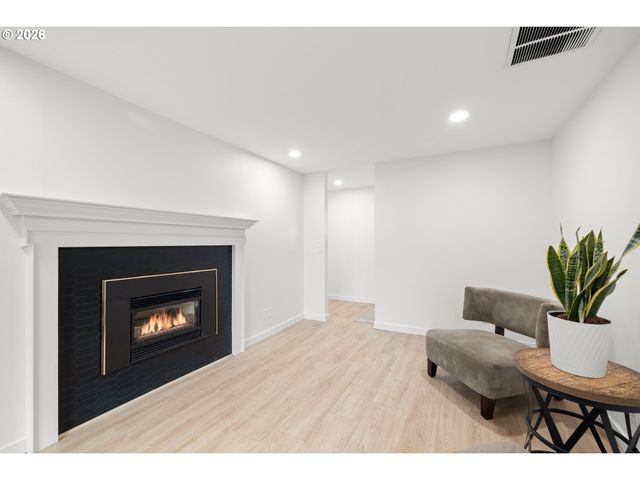 9451 Sw HUME Ct, Tualatin, OR 97062