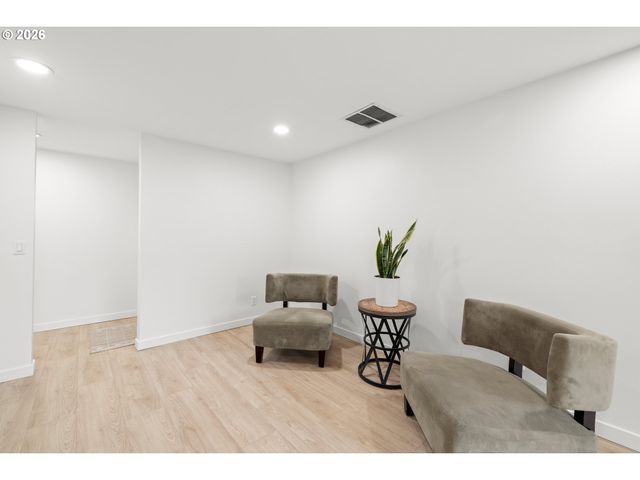 9451 Sw HUME Ct, Tualatin, OR 97062