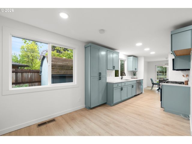 9451 Sw HUME Ct, Tualatin, OR 97062