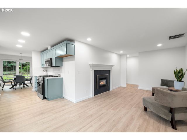 9451 Sw HUME Ct, Tualatin, OR 97062