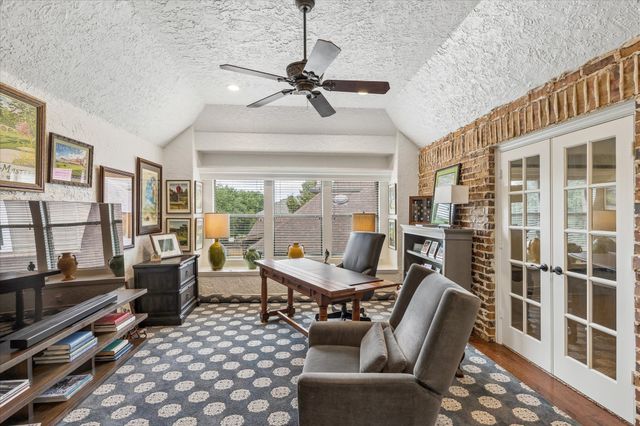 2101 Meadows Avenue, Lantana, TX 76226