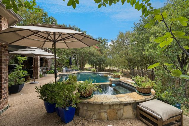 2101 Meadows Avenue, Lantana, TX 76226