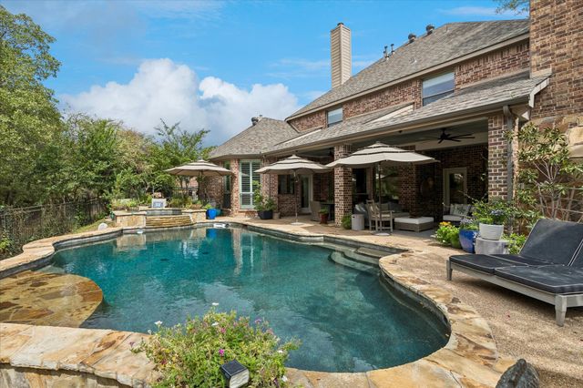2101 Meadows Avenue, Lantana, TX 76226