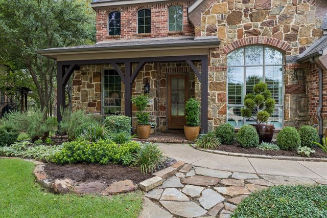 2101 Meadows Avenue, Lantana, TX 76226