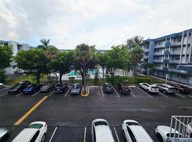 1655 W 44 PL 315, Hialeah, FL 33012