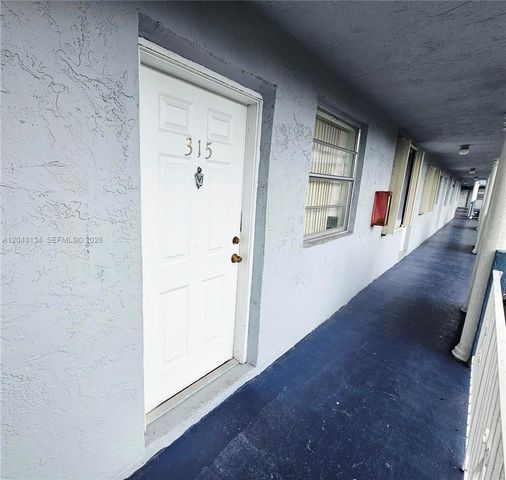 1655 W 44 PL 315, Hialeah, FL 33012