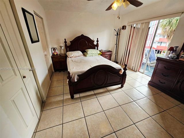 1655 W 44 PL 315, Hialeah, FL 33012