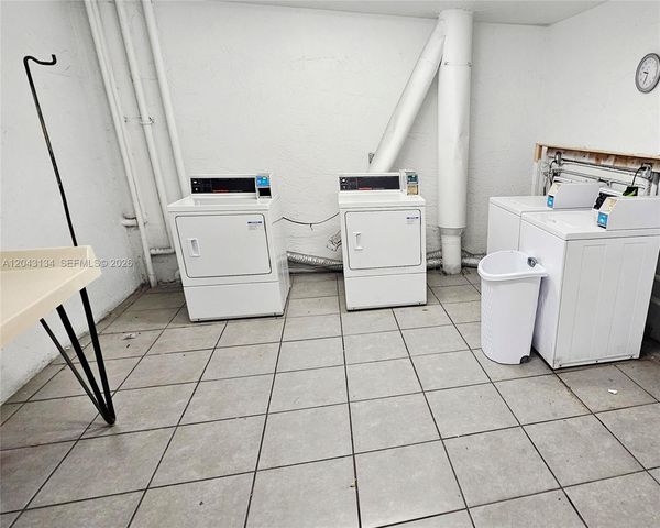 1655 W 44 PL 315, Hialeah, FL 33012