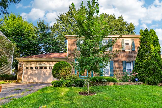 702 Buffalo Circle, Carol Stream, IL 60188