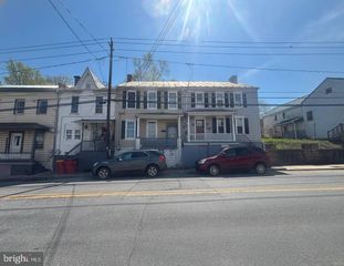 76 E MAIN ST, Newville, PA 17241