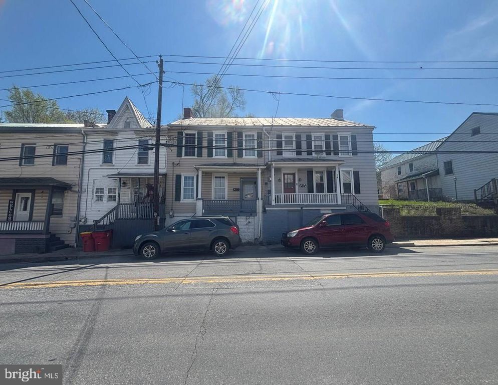 76 E MAIN ST, Newville, PA 17241