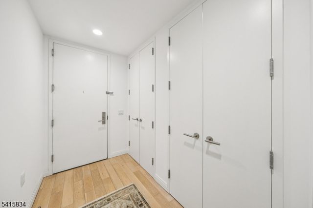 160 1St St unit 1111 1111, Jersey City, NJ 07302