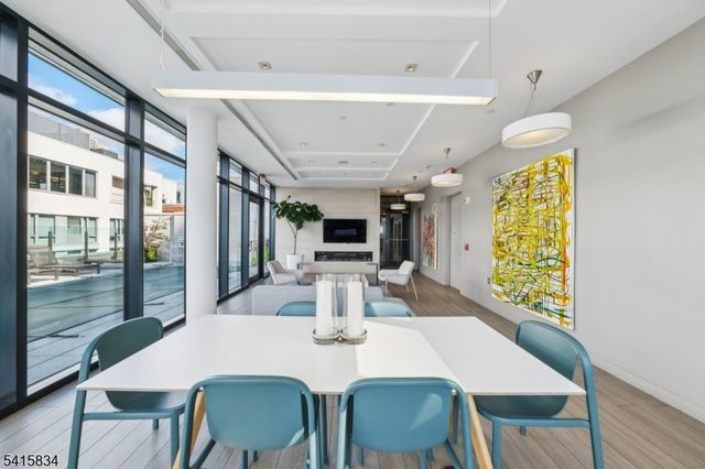 160 1St St unit 1111 1111, Jersey City, NJ 07302