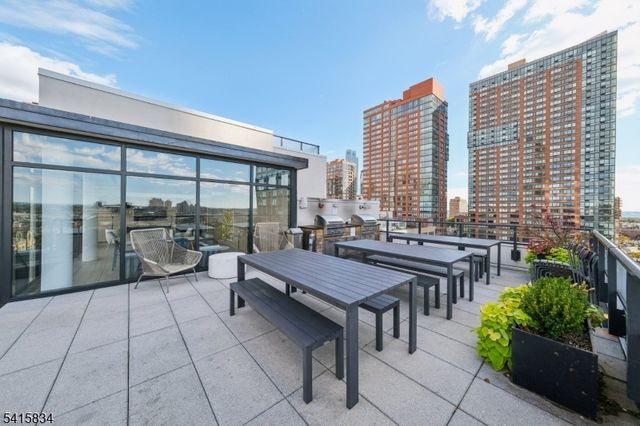 160 1St St unit 1111 1111, Jersey City, NJ 07302