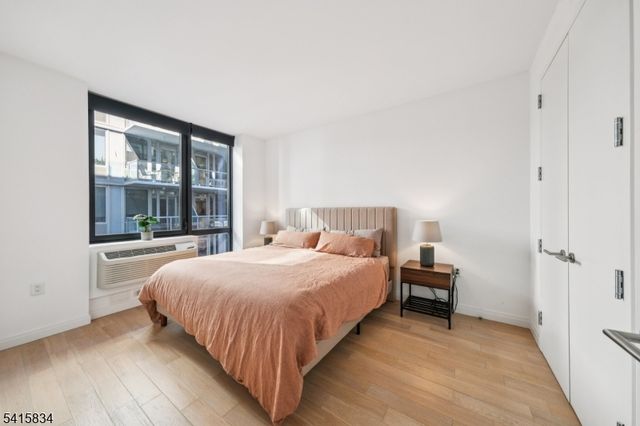 160 1St St unit 1111 1111, Jersey City, NJ 07302
