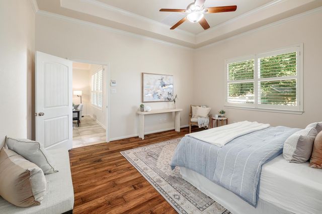 1200 Falling Hills DR, Georgetown, TX 78628